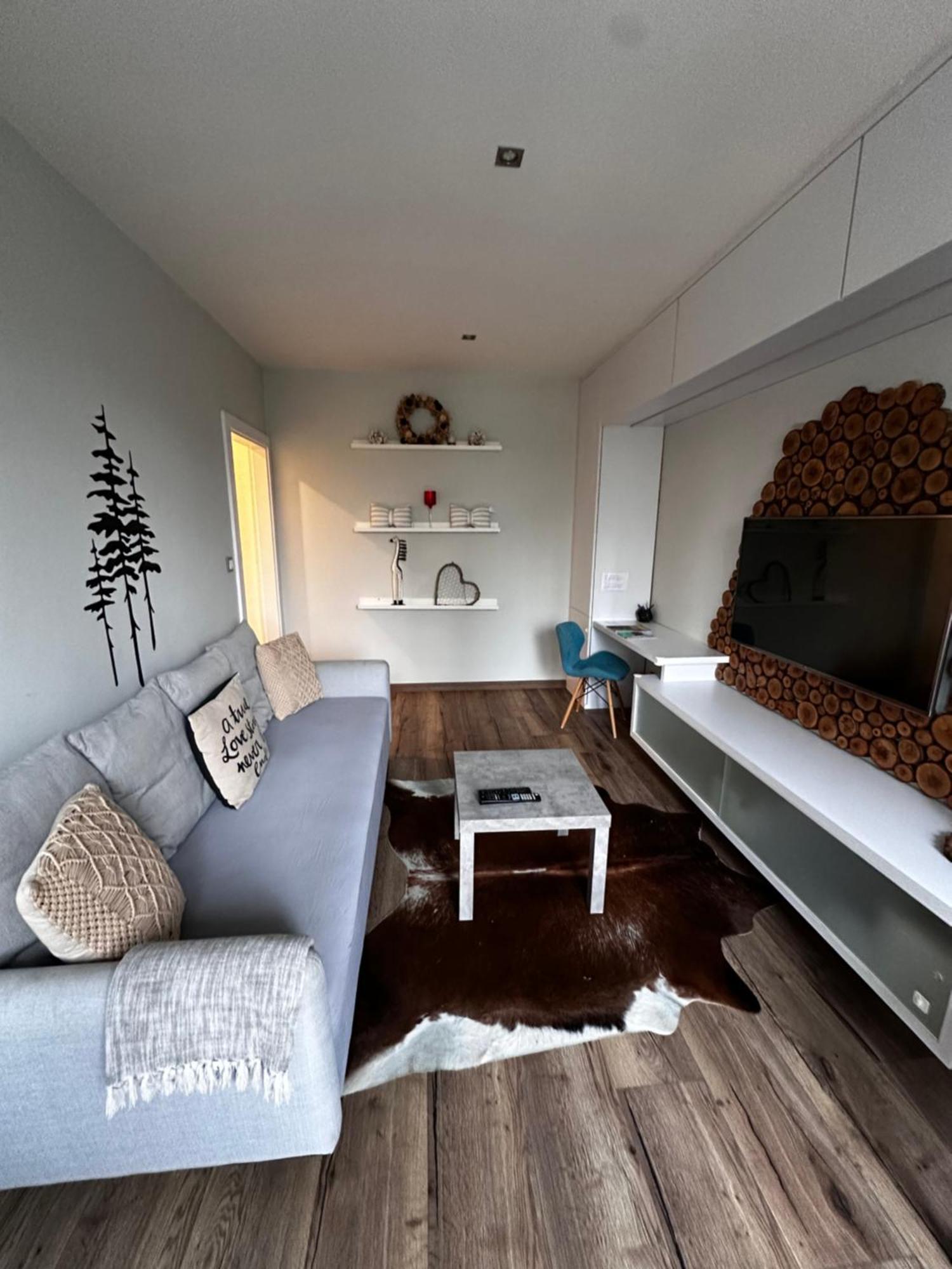 We Apartment - Close To The Center & City View, Self Check-In 24H Banská Bystrica Buitenkant foto
